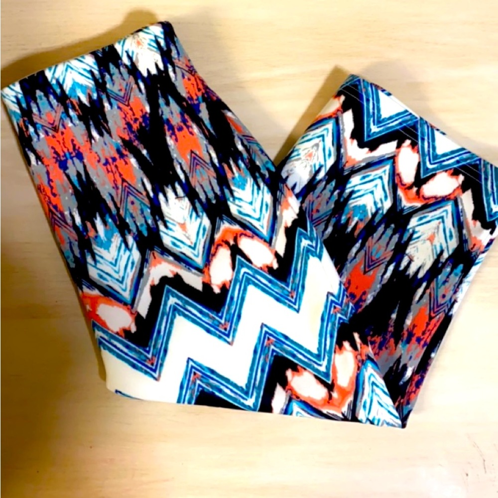 Size small (S) tribal print Sequin Hearts pencil skirt